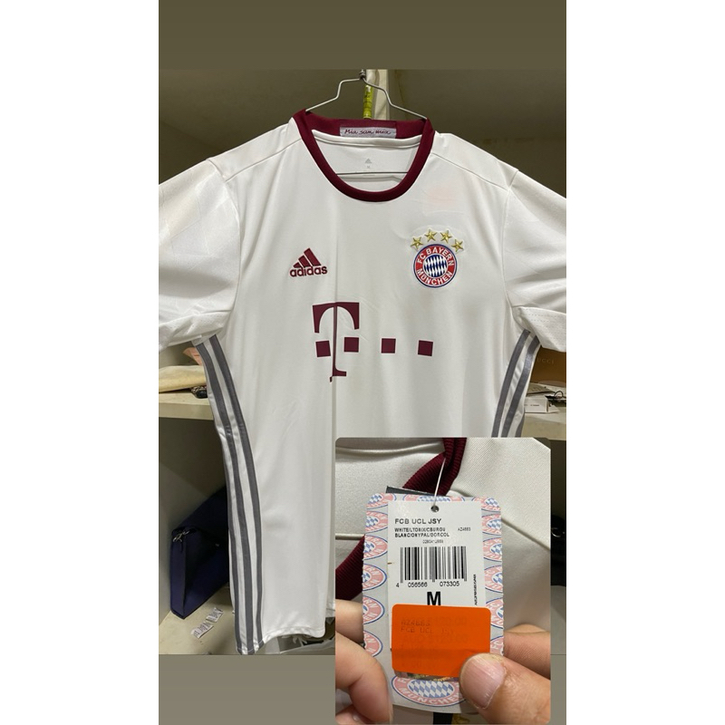 Baju bola Jersey Muchen original home / away