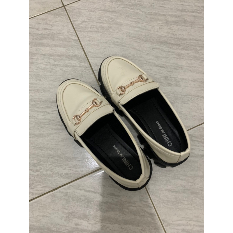 [Preloved] Sepatu Wanita Loafer