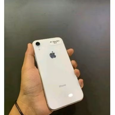 iPhone xr black and white second iBox