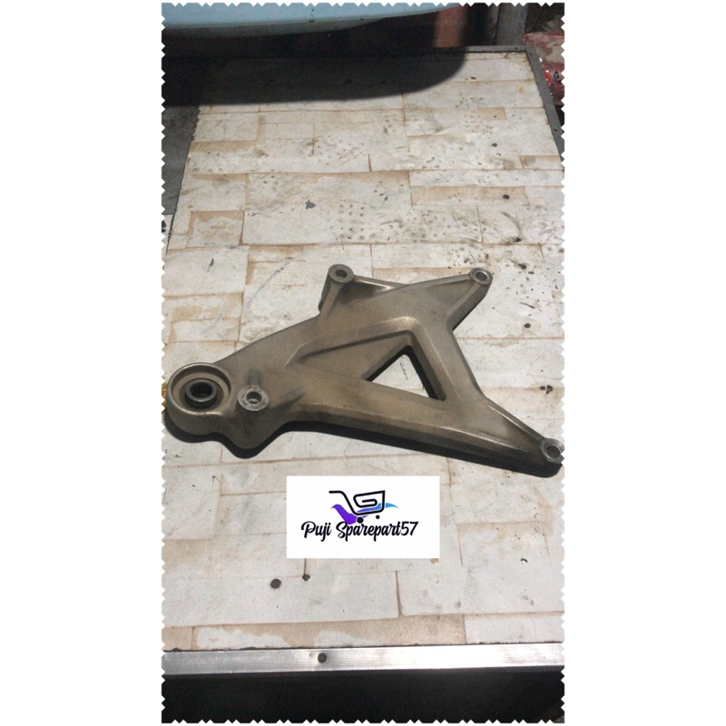 ARM DUDUKAN PANGKON KNALPOT ALL NEW VARIO 125 ALL NEW VARIO 150 ORIGINAL