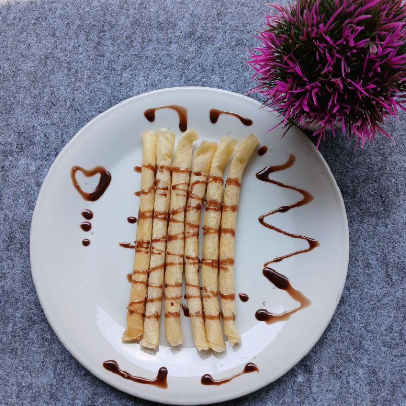 

CHEESE ROLL KEJU SUSU isi 10 Pcs FREE SUSU KENTAL MANIS- Geboy Snack