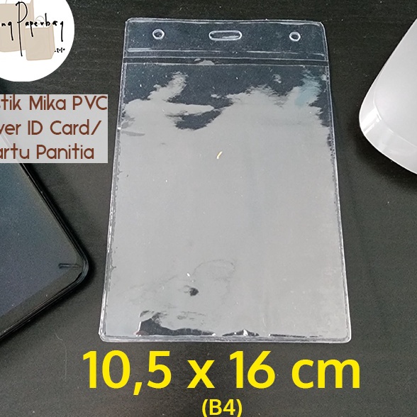 

KF7 Kantong Plastik Mika Cover Nametag Panitia ID CARD Uk 15 x 16