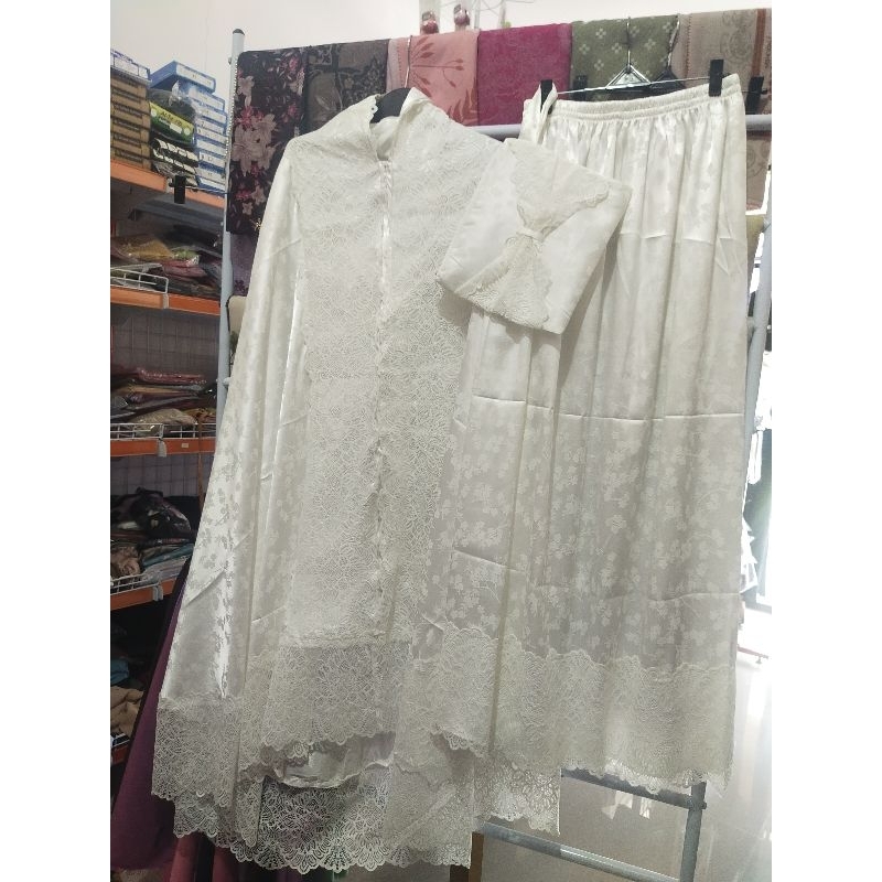 Mukena sutra | silk premium | mukena mewah | mukena renda bordir