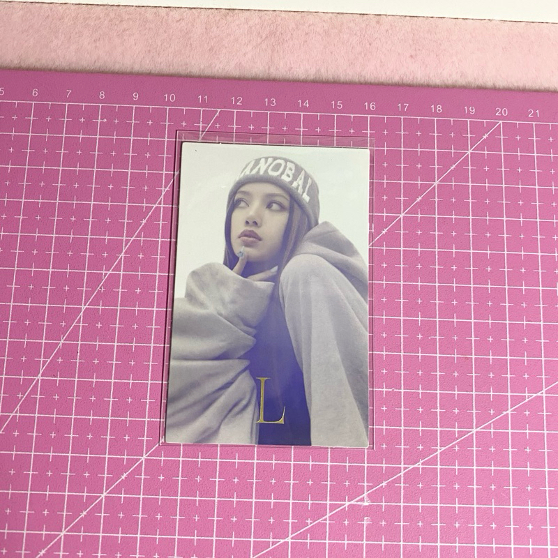 𐙚 READY STOCK 𐙚 BLACKPINK LISA LALISA RARE GOLD PC OFFICIAL