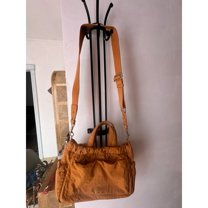 tas wanita preloved Charles N keith