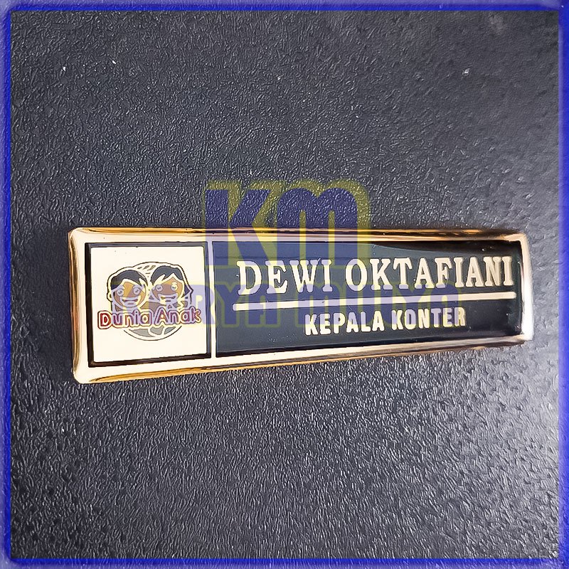 

Name Tag Logo Custom Papan Nama Dada Logo Dunia Anak - Karya Mulya
