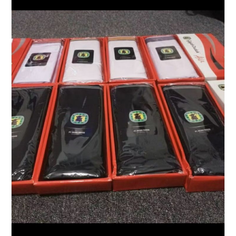 sarung polos putih gajah duduk | sarung polos hitam gajah duduk