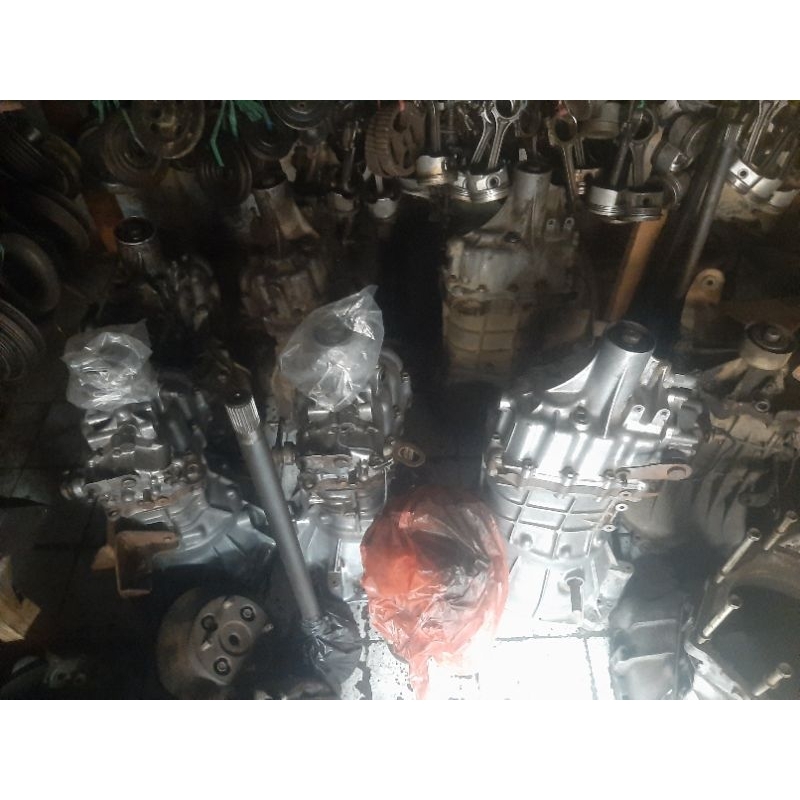 Transmisi Perseneleng Gearbox Futura Injeksi Original Cabutan