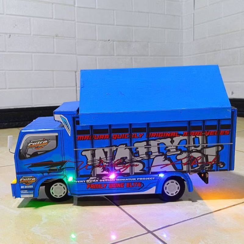 MINIATUR TRUK OLENG MINIATUR TRUK LAMPU TERPAL MURAH TRUK OLENG RODA KAYU