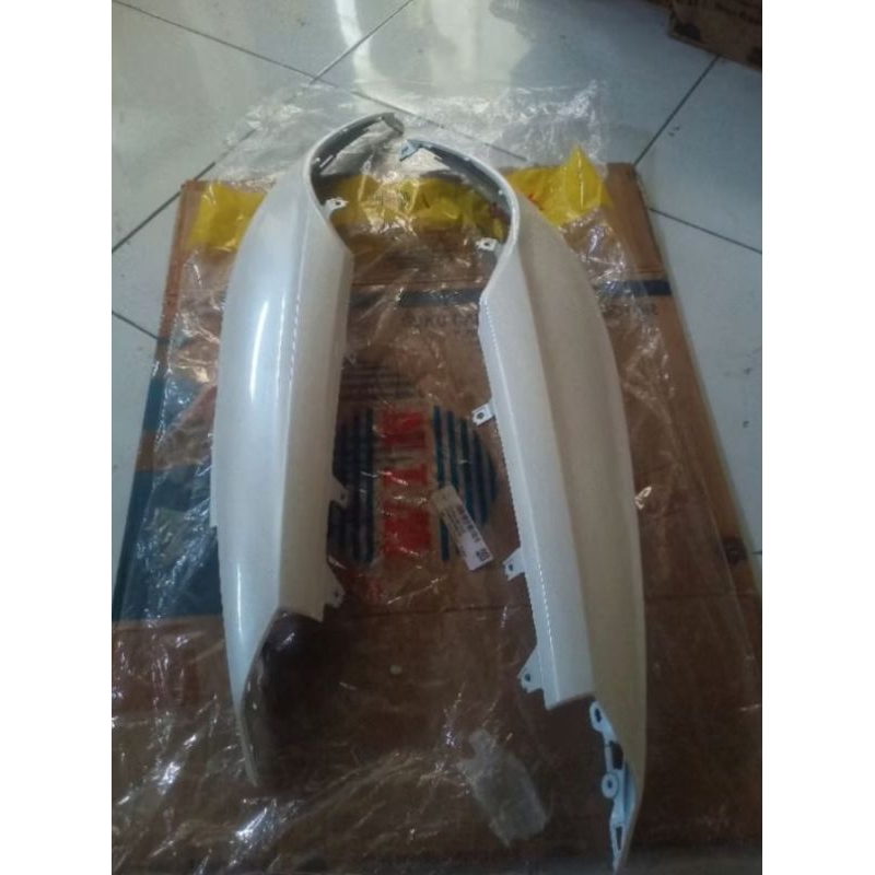 cover body blakang kanan kiri 1set YAMAHA mio j mio GT warna putih