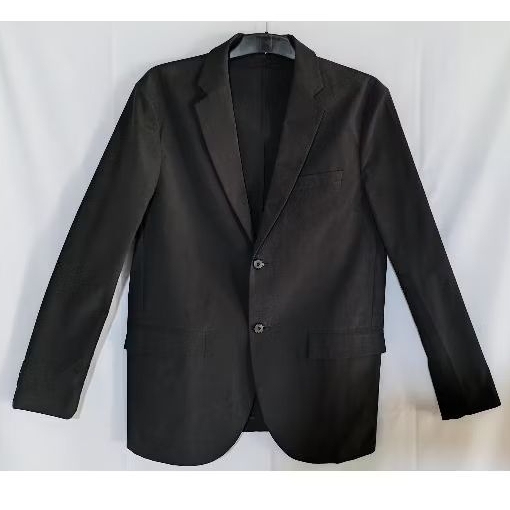 BLAZER UNIQLO HITAM