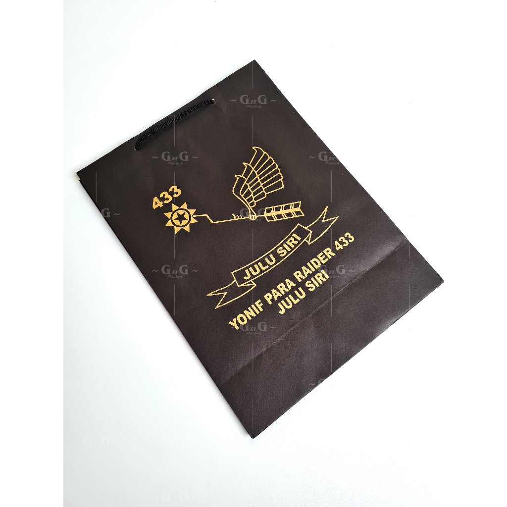 

Paper Bag Hitam Kraft Custom Print 2 Design / Paper Bag Sablon / Shopping Bag / 26x12x34 / Min 100pcs