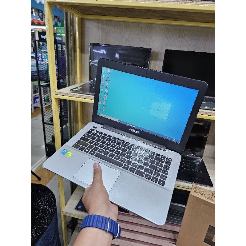 LAPTOP LEPTOP ASUS INTEL CORE I3 RAM 4GB SSD 512GB VGA NVIDIA 2GB WINDOWS 10
