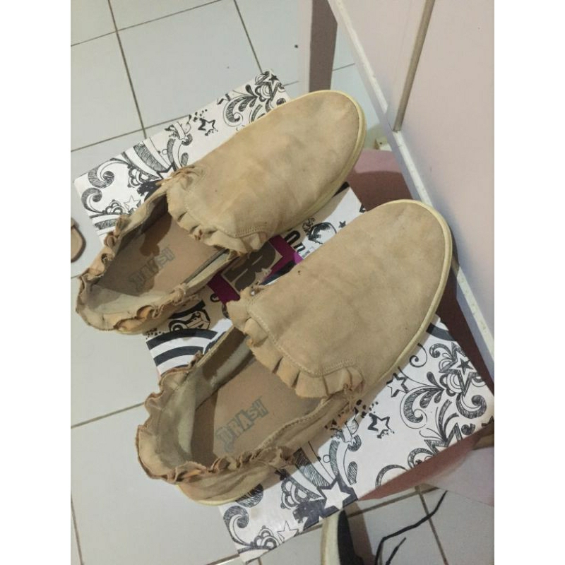 Preloved sepatu wanita (BRASH)