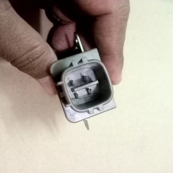 ic regulator ic alternator Toyota Dyna saurus 12v Hino Dutro 12v