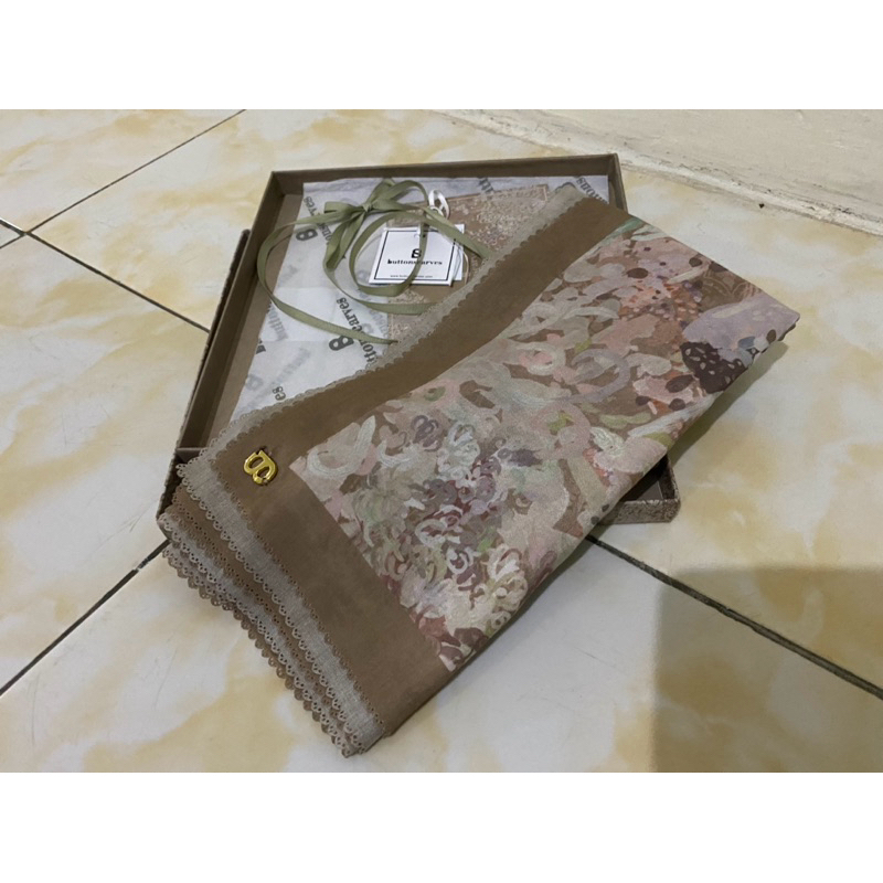 buttonscarves ederra mojave