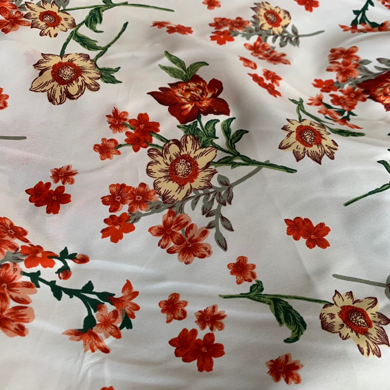 kain crepe silk motif bunga - kain silk crepe motif bunga - kain silk serat crepe motif
