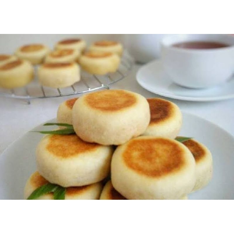 

Bakpia pathok / bakpia basah isi kacang hijau (isi 18 biji)