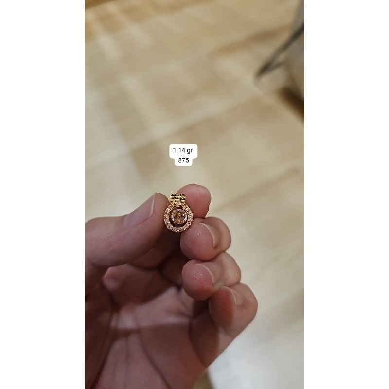 LIONTIN EMAS DANCING STONE BULAT WARNA