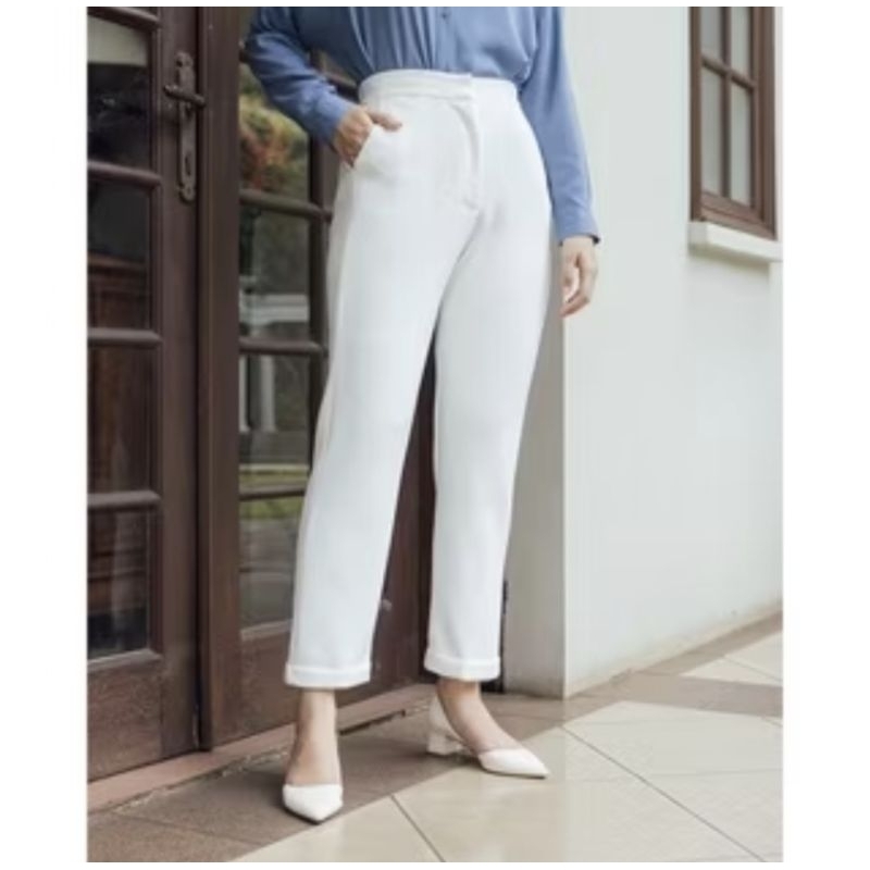 Geulis.id Gimmy Pants Broken White size M