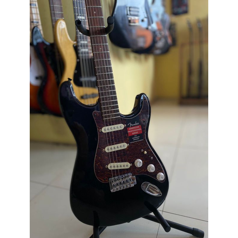 Gitar Fender Stratocaster SSS blacktop custom