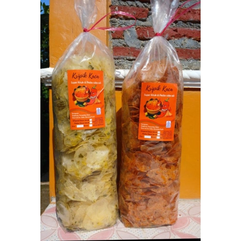 

Keripik Kaca 500gr/keripik kaca 1kg/ keripik kaca pedas daun jeruk dan pedas kencur