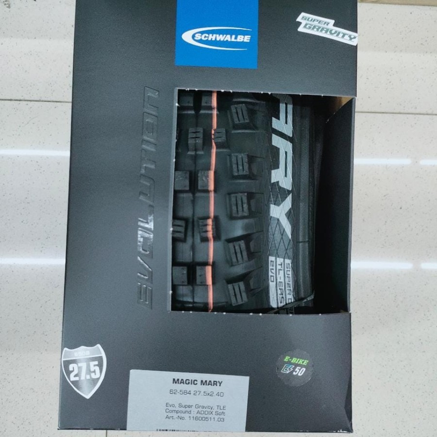 BAN LUAR SCHWALBE MAGIC MARY 27.5 X 2.40 HITAM LIST ORANGE