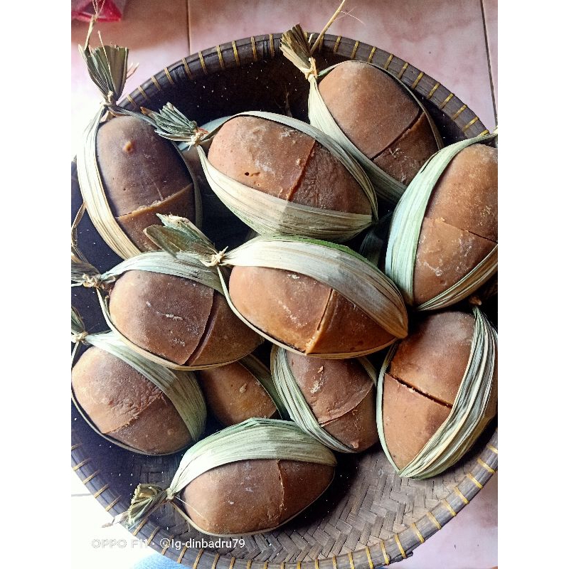 

Gula Aren Asli 1 Kojor/ 10 Batok / 5 Tangkep