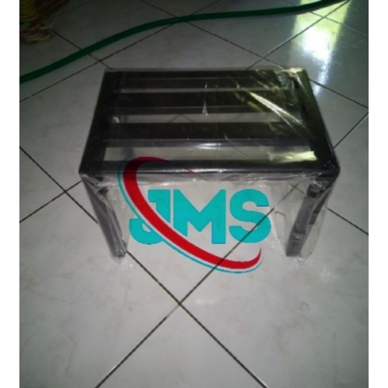 Kursi Jengkok Besi / Dingklik Besi