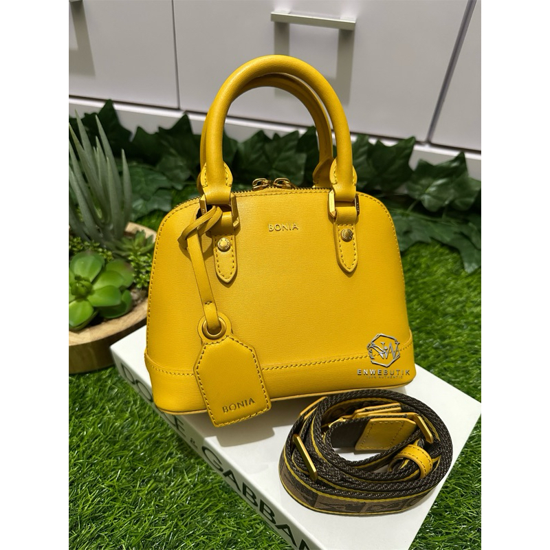 bonia alma bolbal size XS mono mix kuning