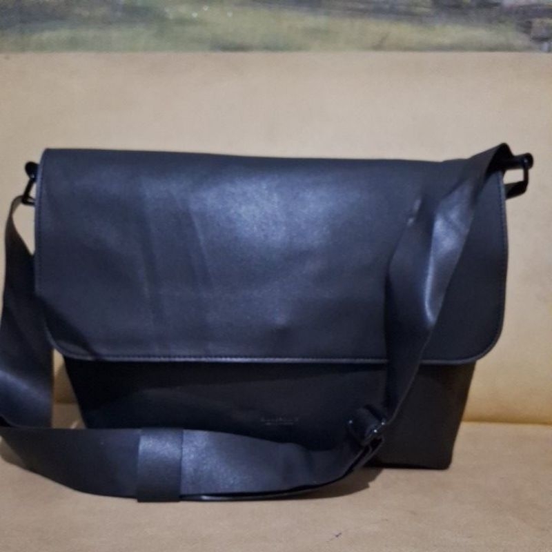 tas selempang pria hitam preloved