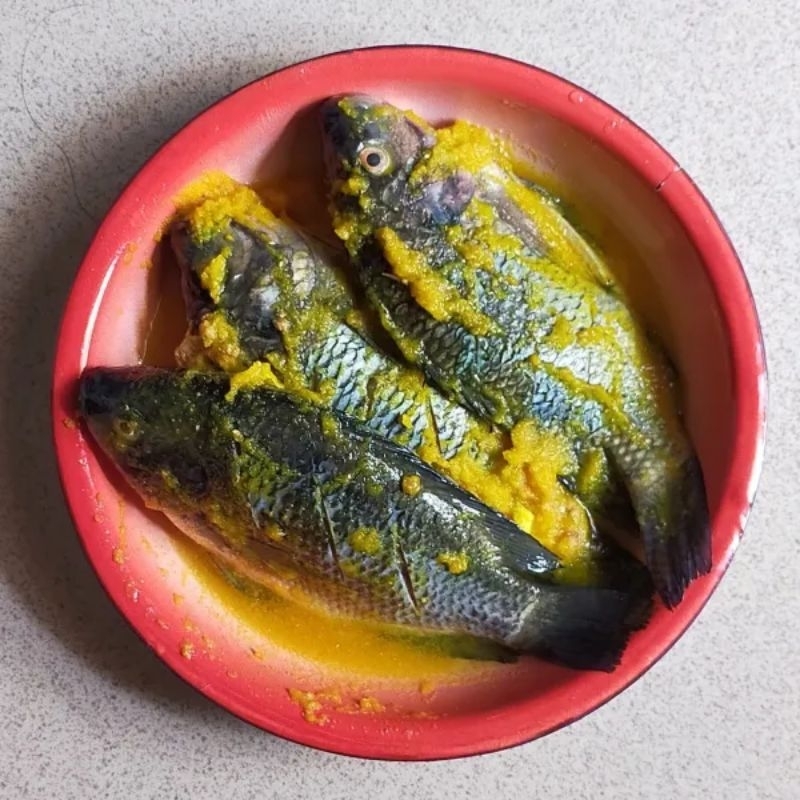 

ikan bumbu kuning / ikan ungkap bumbu kuning / ikan ungkep bumbu kuning ikan nila / ikan lele / ikan mujait / ikan