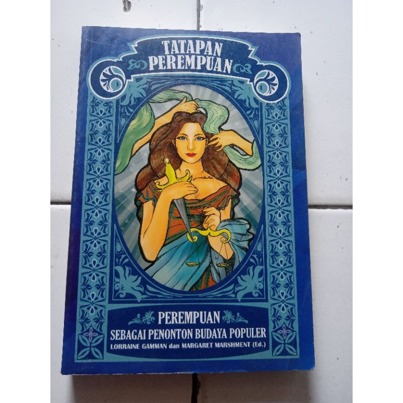 TATAPAN PEREMPUAN Perempuan Sebagai Penonton Budaya Populer original