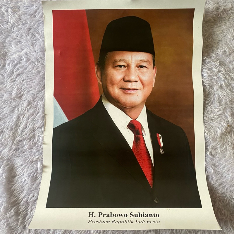 

[READY STOCK] 1 SET BESAR POSTER PRESIDEN DAN WAKIL PRESIDEN REPUBLIK INDONESIA 2024