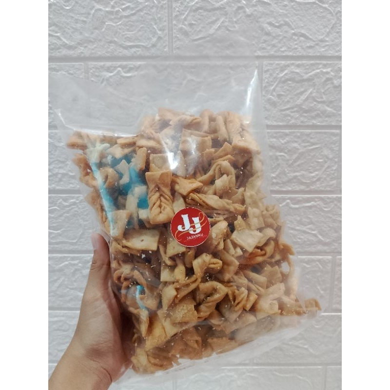 

Kue Bawang Pita (500gr)