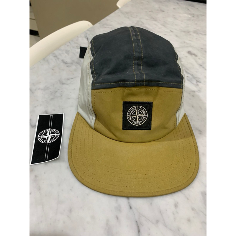 topi stone island