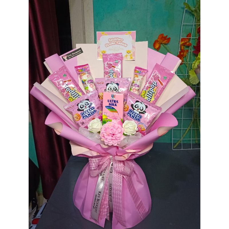

buket snack serba pink hadiah ulang tahun kado hari guru wisuda
