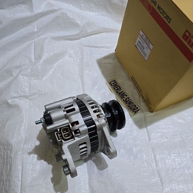 ALTERNATOR ASSY FUSO GANJO 6D17 PS220 FM527 ME072838 MITSUBISHI