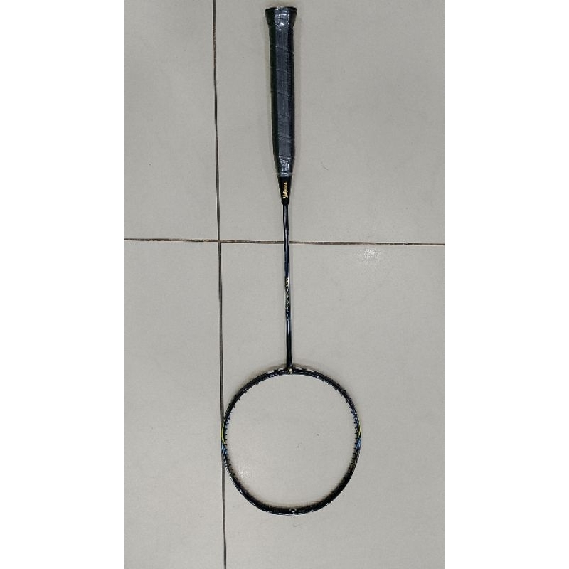 RAKET BADMINTON YAKUZA NANOTECH 700(Belum termasuk senar)