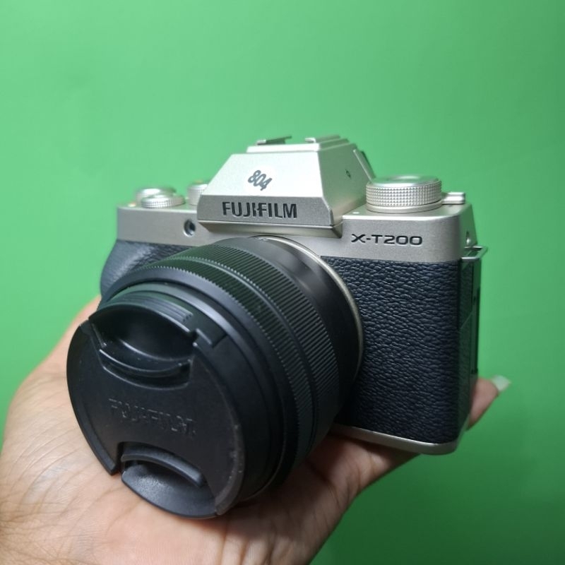 FUJIFILM XT200 XT-200 MIRRORLESS FUJIFILM XT 200 LENSA KIT 15-45MM LIKE NEW