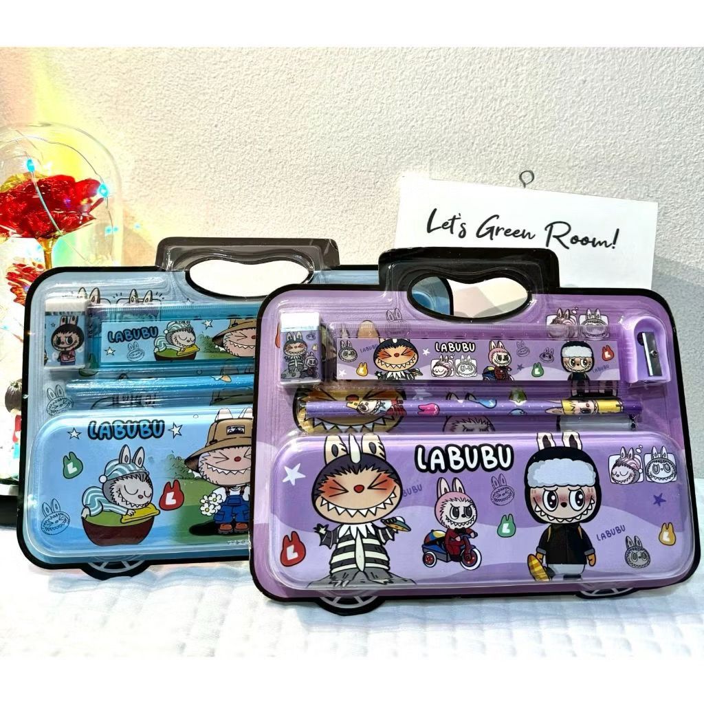 

PROMO RAMADHAN SALE 3.3 KOTAK PENSIL LABUBU STATIONERY SET LABUBU PAKET ALAT TULIS SET 6016 / Kotak Pensil Satu Set / Kotak Pensil Labubu / Kotak Pensil Anak Sekolah / Kotak Pensil Satu Set