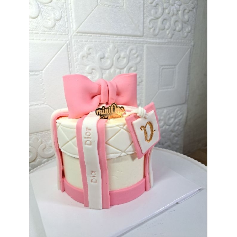 

topper kue fondant gift box figurine hiasan kue ultah