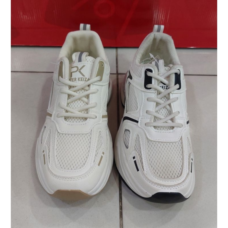 Sepatu sneakers wanita merk PETER KEIZA