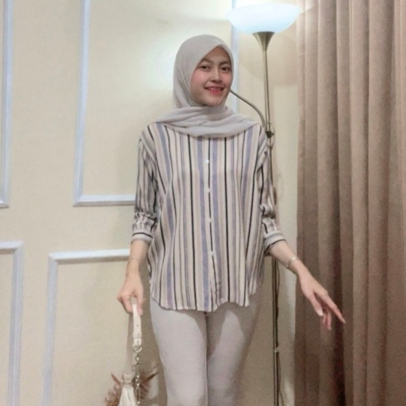 KEMEJA WANITA RAYON MOTIF SALUR DAILY TOP RAYON