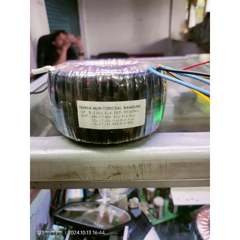 trafo speaker aktip   40v ct 40v   22v ct 22v  15v ct 15v