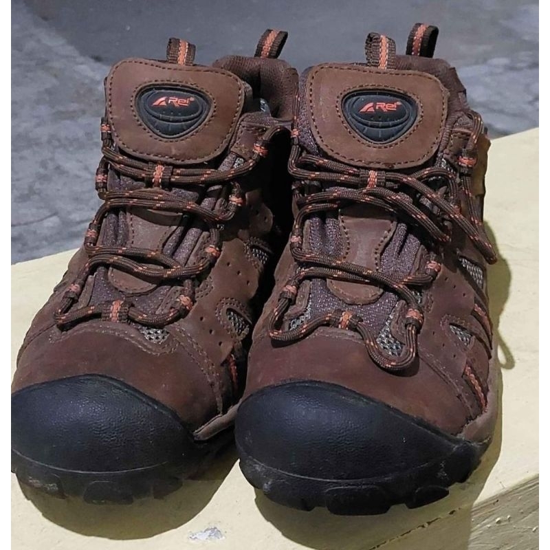 sepatu outdoor arei rocket