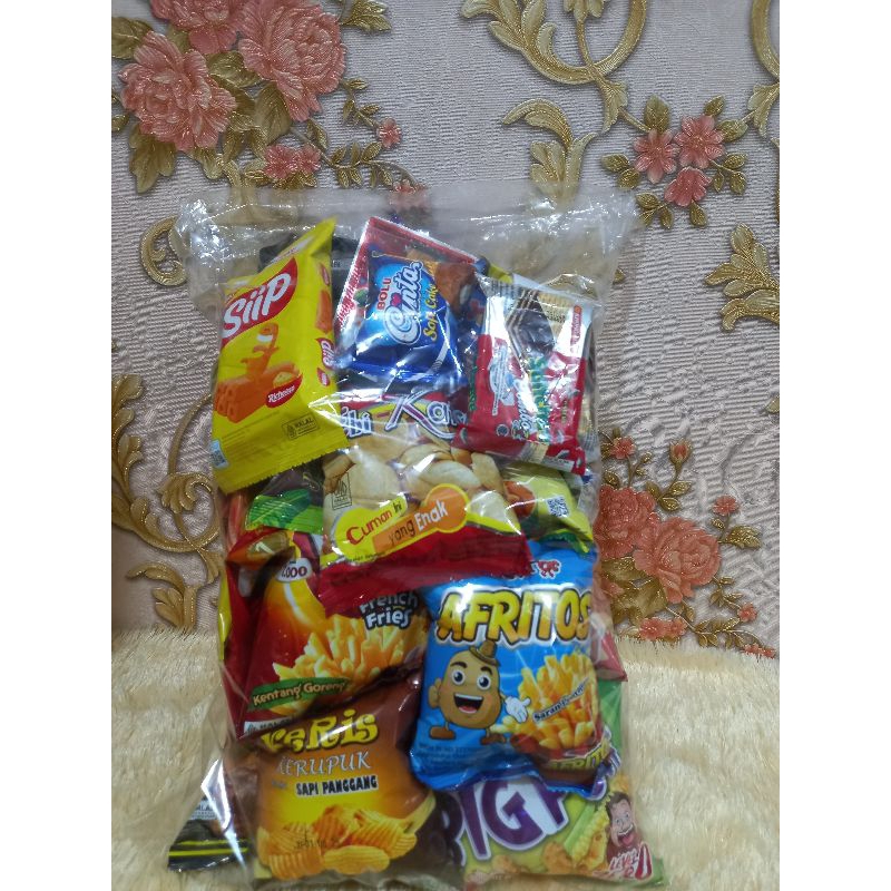 

Snack murah paket jajanan 1 paket campur mix banyak varian