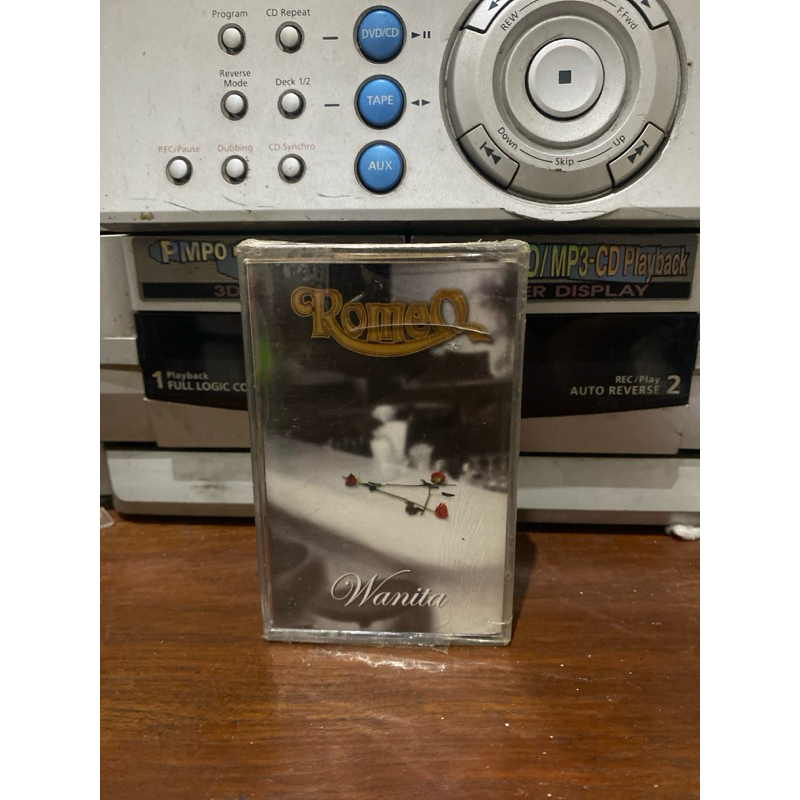 Kaset Romeo Wanita