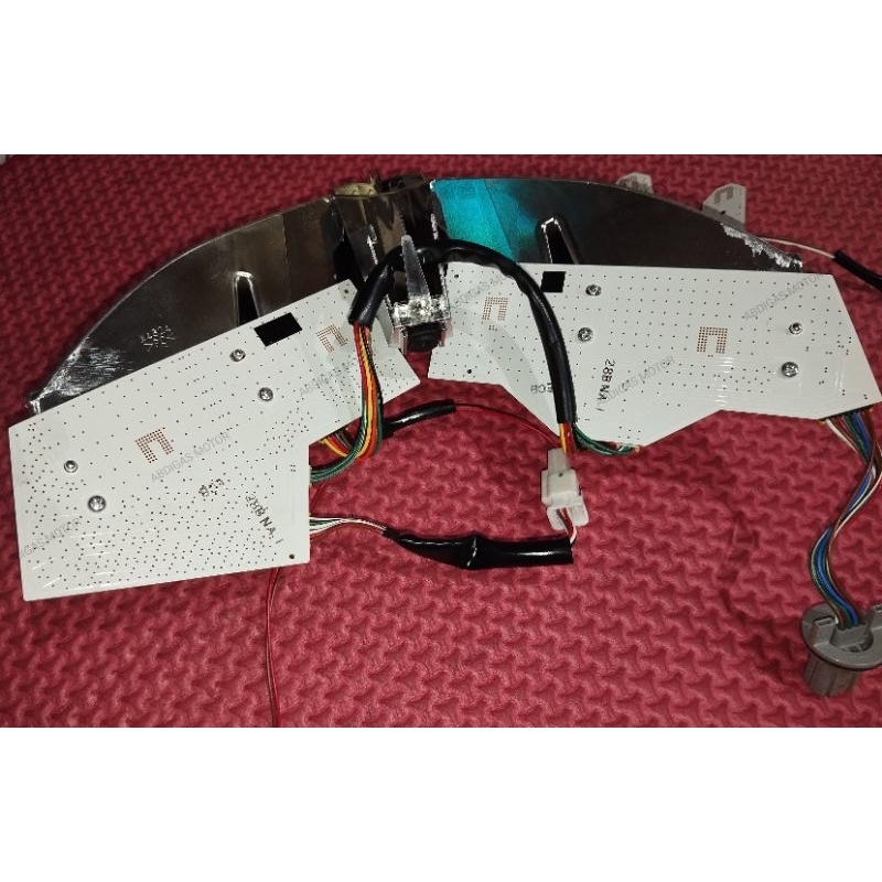 REFLEKTOR DAN PCB LAMPU DEPAN 1 SET  VARIO 125 NEW ORIGINAL