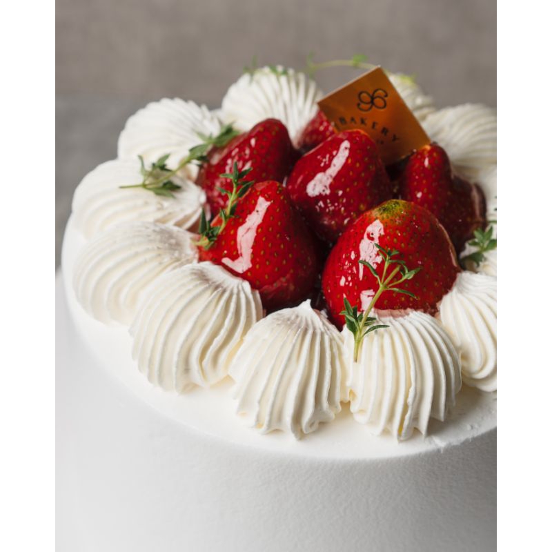 

96 Bakery - Strawberry Cake | 16 cm | Kue Ulang Tahun